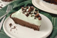 Velvet Mint Chocolate Pie