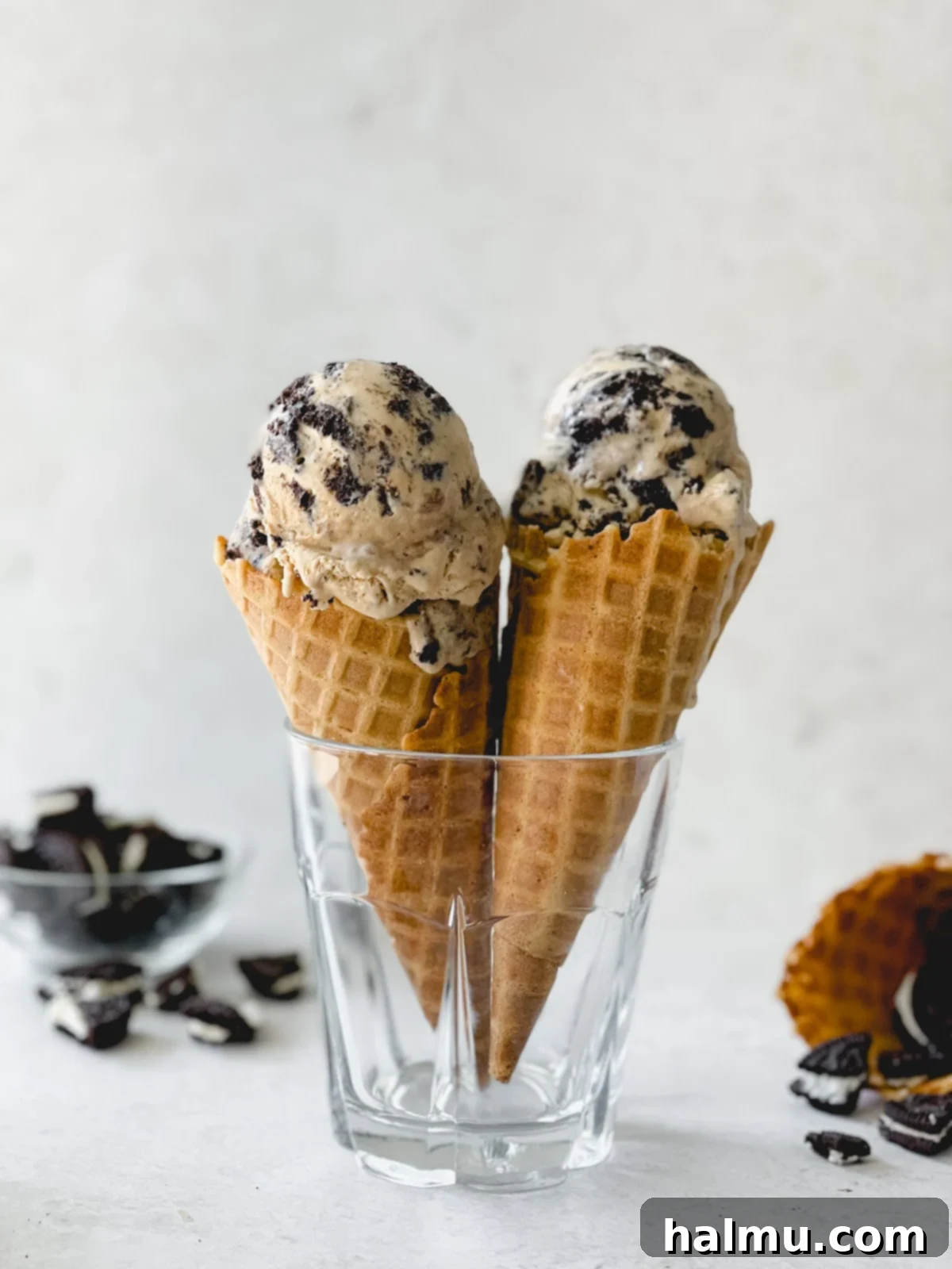 A bowl of the 5 key ingredients for Espresso Oreo No-Churn Ice Cream.