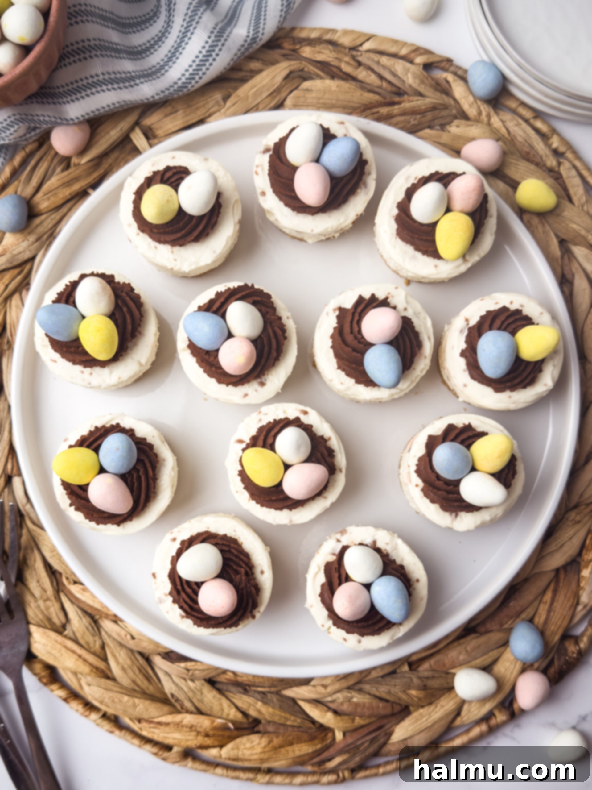 Easter Mini Egg Cheesecake Bites 8 Mini egg cheesecakes topped with ganache and mini eggs